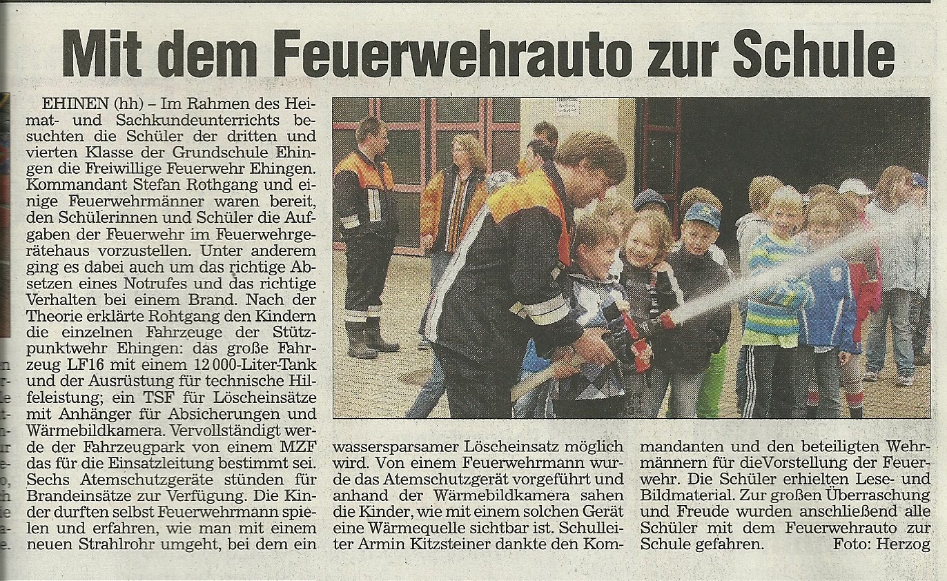 Mit dem Feuerwehrauto zur Schule