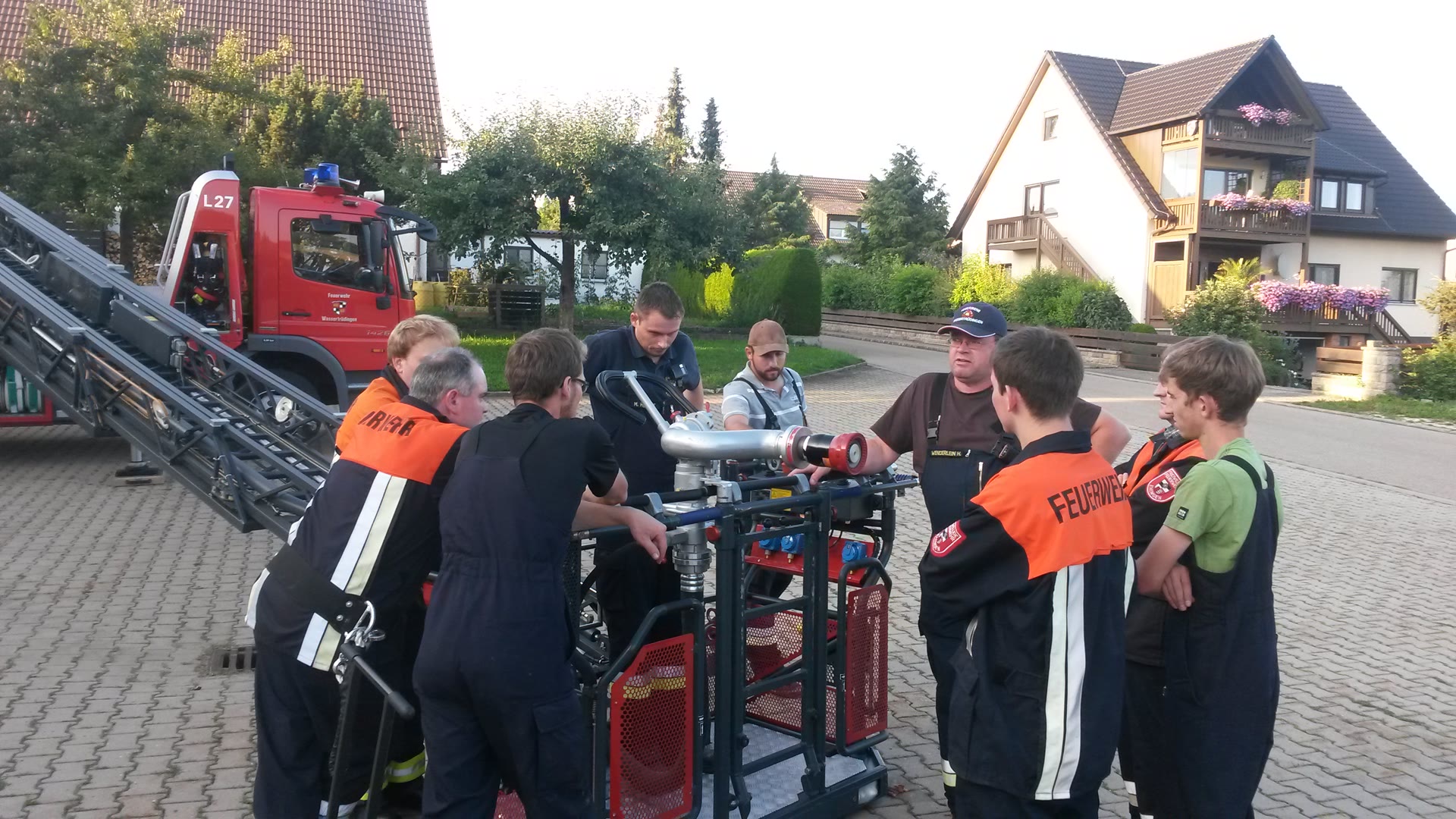 Übung Atemschützer mit Drehleiter