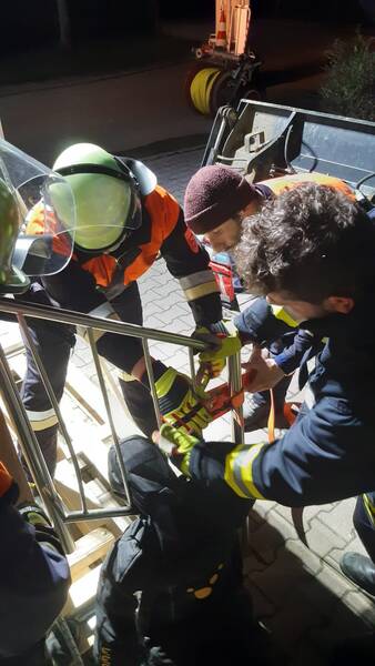 Übung THL / Ölschadensbekämpfung und Personenrettung aus Misslage