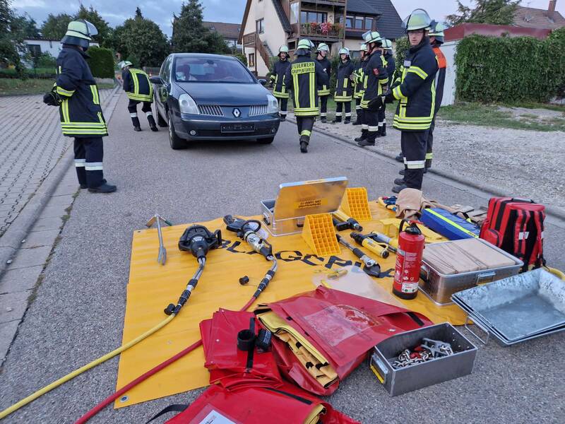 Übung gesamte Wehr