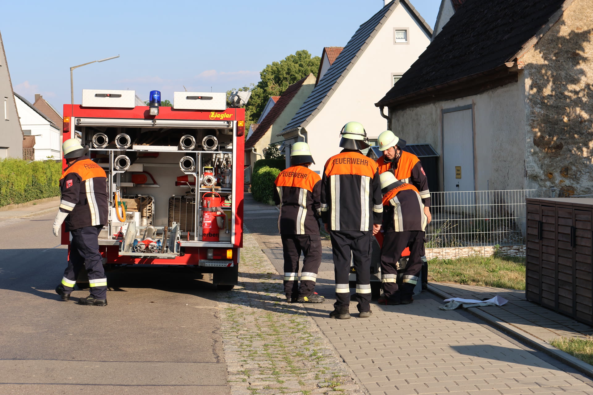 Gemeinschaftsübung mit allen Ortsteilfeuerwehren am neuen Kindergarten in Ehingen