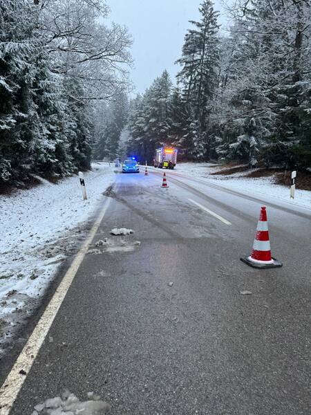 Verkehrsunfall / Kreisstraße AN 49