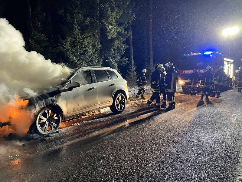 Fahrzeugbrand / Hammerschmiede